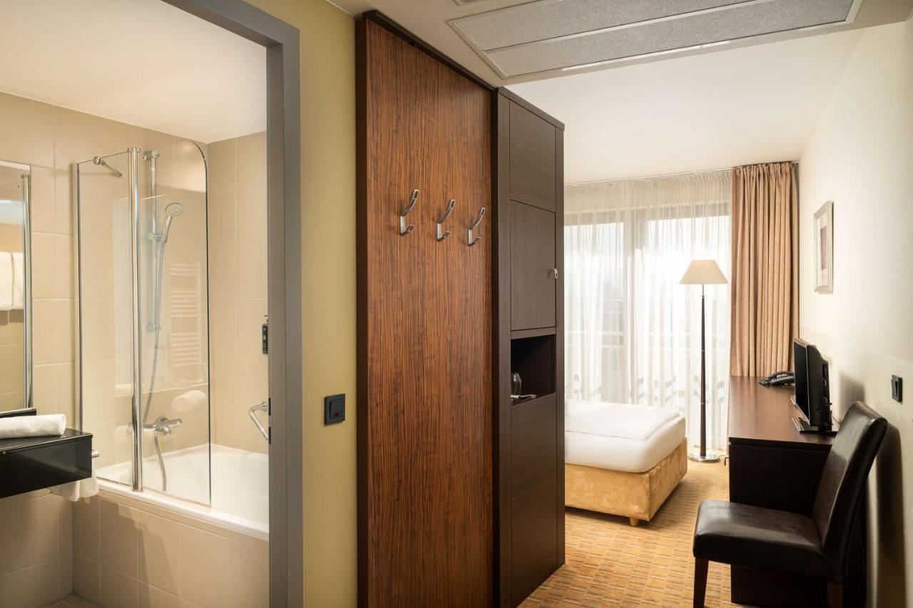 Elaya Hotel Hamburg Finkenwerder Ehemals The Rilano Hotel Hamburg Luaran gambar