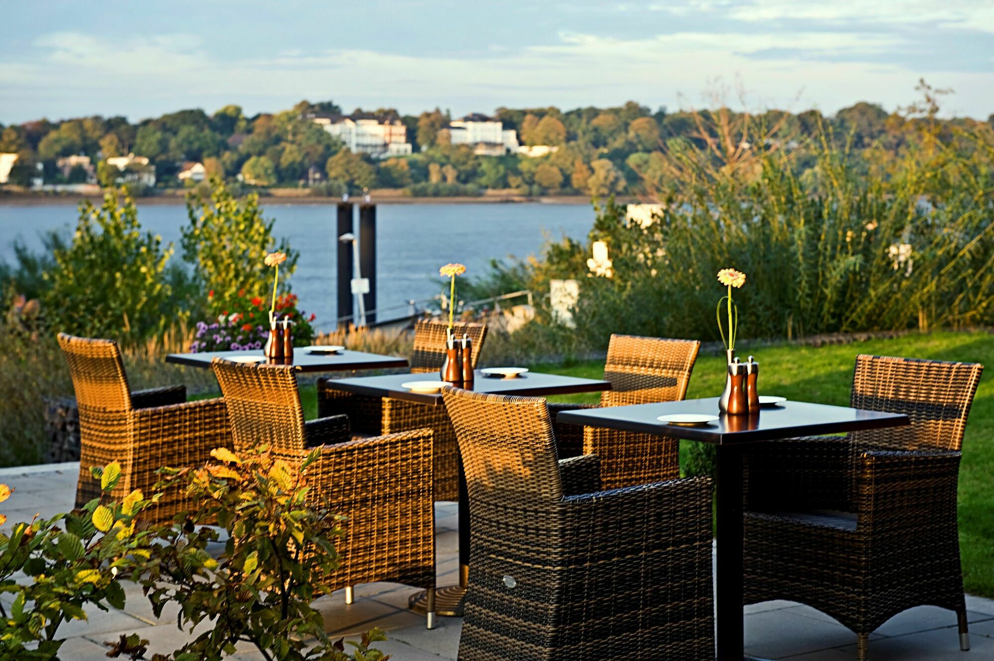 Elaya Hotel Hamburg Finkenwerder Ehemals The Rilano Hotel Hamburg Luaran gambar